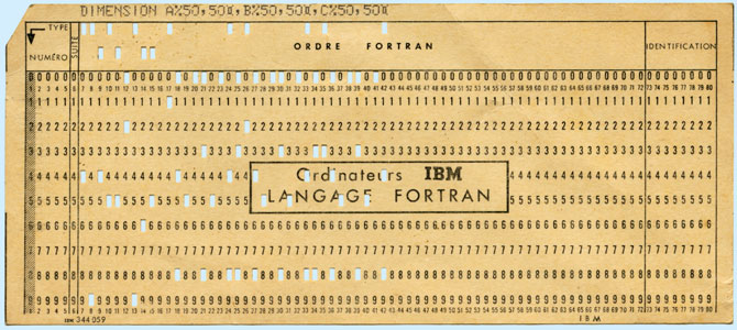 Carte à trou IBM codée en langage Fortran